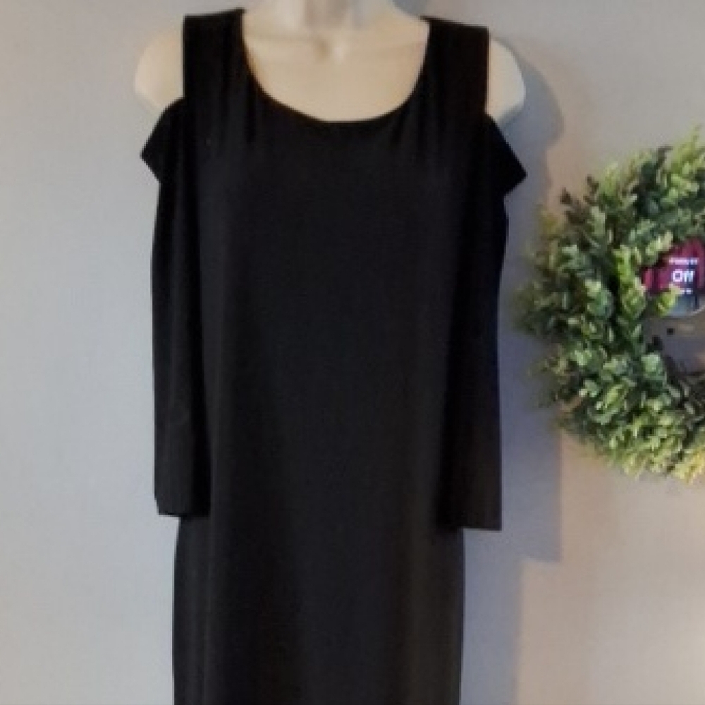 Claudia Ev Elegant Black Cold Shoulder  Dress 30